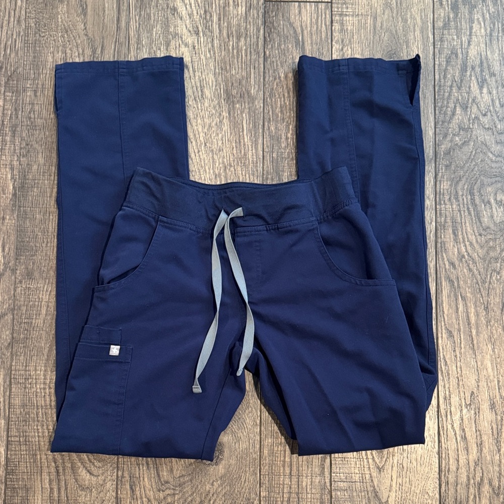 Figs Women's Navy scrub pants